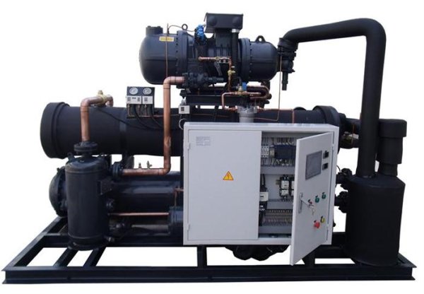 Water-cooled water chiller (Refcomp screw compressor 7 degrees)