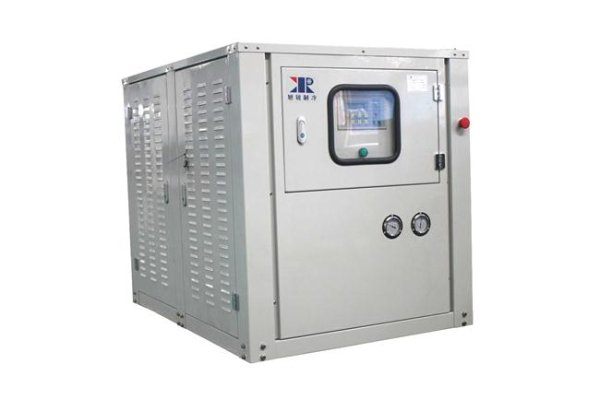 Industrial water chiller (water cooled box type)